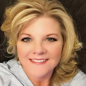 Meet your Posher, Kendra